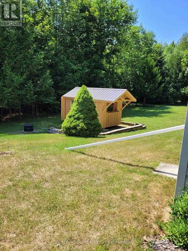 240135 Wilcox Side Road, Georgian Bluffs, ON - Outdoor