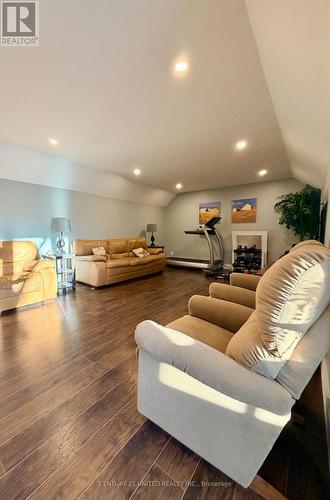 45 Kenedon Drive, Kawartha Lakes (Emily), ON - Indoor