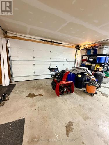 45 Kenedon Drive, Kawartha Lakes (Emily), ON - Indoor Photo Showing Garage
