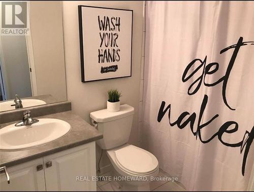 600 Alex Gardner Circle, Aurora, ON - Indoor Photo Showing Bathroom