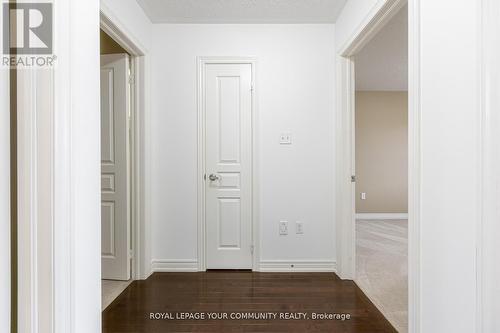 5526 Meadowcrest Avenue, Mississauga, ON - Indoor Photo Showing Other Room