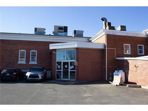 100-2 Main St, Bathurst, NB 