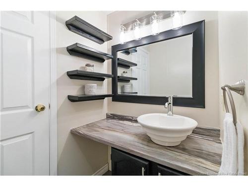 10 Spruce Wood St, Moncton, NB 