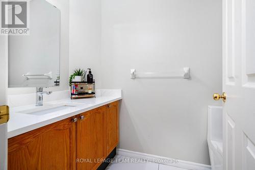 115 Grandpark Circle, Ottawa, ON - Indoor Photo Showing Bathroom