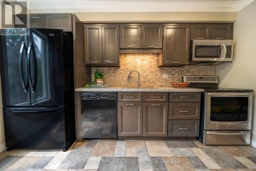 1548 Westminster Place, Burlington, ON - Indoor Photo Showing Kitchen