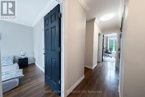 1548 Westminster Place, Burlington, ON - Indoor Photo Showing Other Room