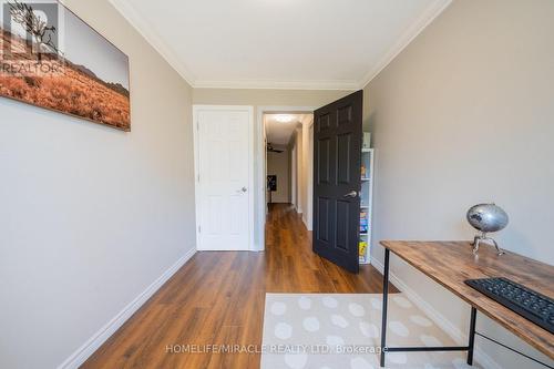 1548 Westminster Place, Burlington, ON - Indoor Photo Showing Other Room