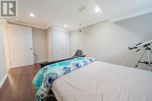 1548 Westminster Place, Burlington, ON - Indoor Photo Showing Bedroom
