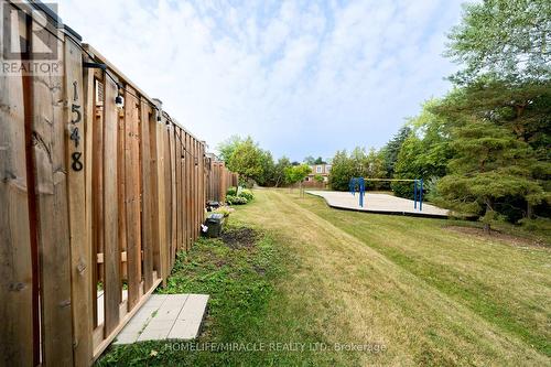 1548 Westminster Place, Burlington, ON - Outdoor