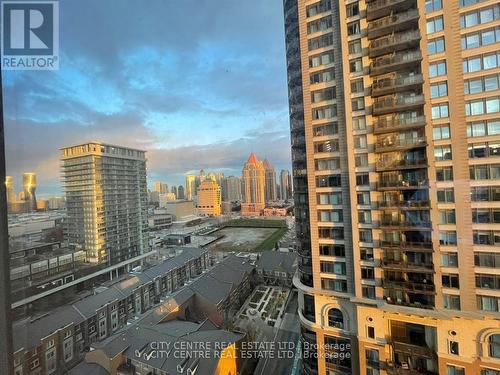 1406 - 395 Square One Drive, Mississauga, ON - Outdoor With Facade