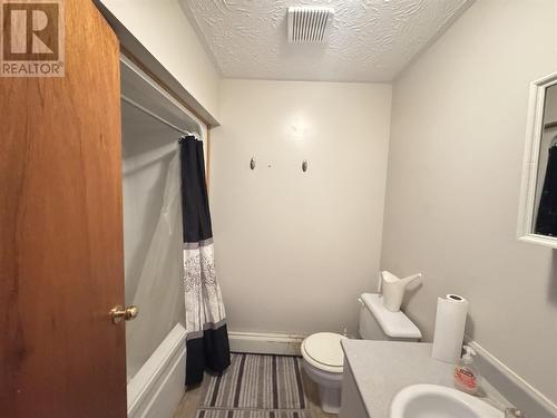 49 Third Ave, Hornepayne, ON - Indoor Photo Showing Bathroom