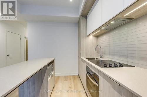 1106 - 395 Square One Drive, Mississauga, ON - Indoor Photo Showing Kitchen