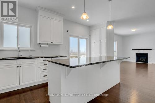 21 Isobel Mcewan Road, Mcnab/Braeside, ON - Indoor Photo Showing Kitchen