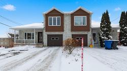 7990 6e Avenue  Saint-Georges, QC G5Y 7H3