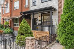 2 - 13 MANSFIELD AVENUE  Toronto, ON M6J 2A9
