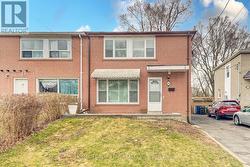 50 CHESTNUT CRESCENT  Toronto, ON M1L 1Y5