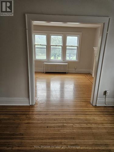 3 - 983 Main Street E, Hamilton, ON - Indoor Photo Showing Other Room