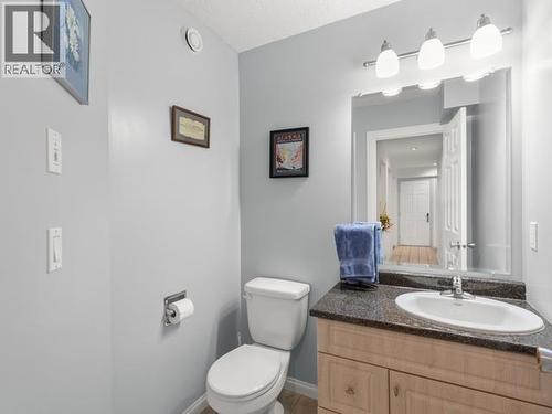 40 Stope Way, Whitehorse, YT - Indoor Photo Showing Bathroom