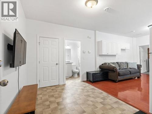 40 Stope Way, Whitehorse, YT - Indoor