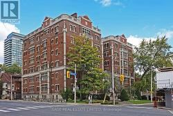402 - 150 BALMORAL AVENUE  Toronto, ON M4V 1J4