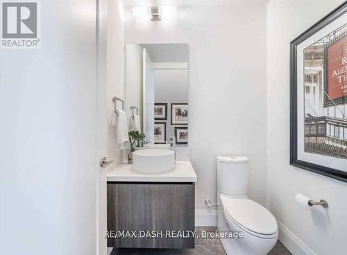 806 - 151 Avenue Road, Toronto, ON - Indoor Photo Showing Bathroom