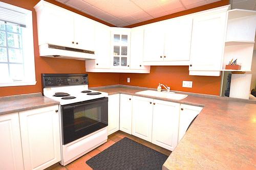 Cuisine - 13134 Ch. Du Lac-Labelle, Labelle, QC - Indoor Photo Showing Kitchen