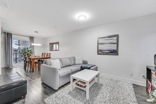 Living room - 201-169 Rue St-Georges, Saint-Jean-Sur-Richelieu, QC - Indoor Photo Showing Living Room