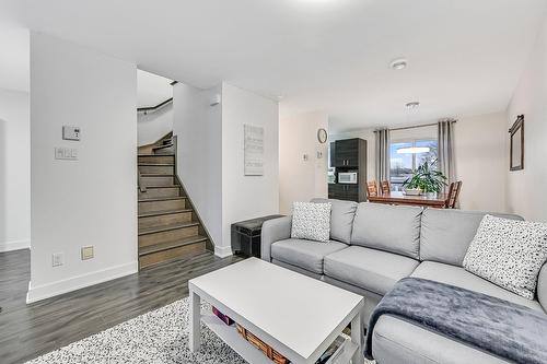 Living room - 201-169 Rue St-Georges, Saint-Jean-Sur-Richelieu, QC - Indoor Photo Showing Living Room
