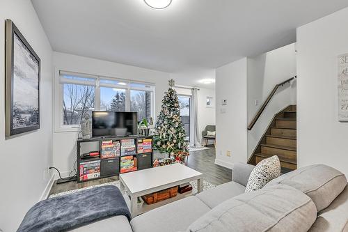 Living room - 201-169 Rue St-Georges, Saint-Jean-Sur-Richelieu, QC - Indoor Photo Showing Living Room