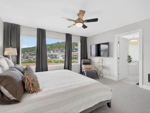 2578 Crown Crest Place, West Kelowna, BC - Indoor Photo Showing Bedroom