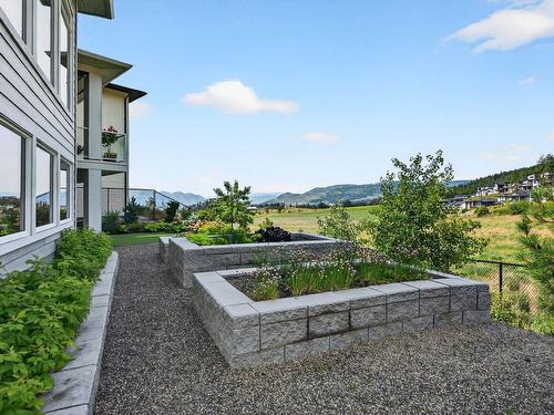 2578 Crown Crest Place, West Kelowna, BC - Outdoor
