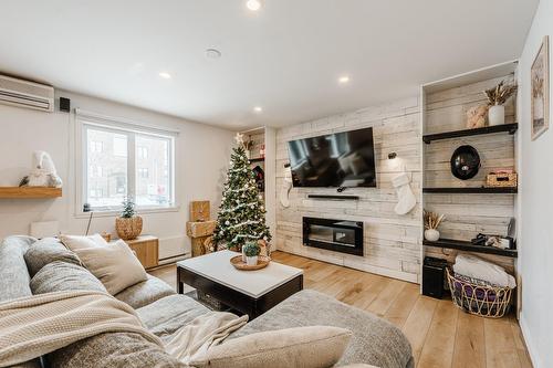Salon - 116 Rue Rémi-Dansereau, Beloeil, QC - Indoor Photo Showing Living Room With Fireplace