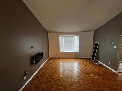 Salon - 2658 Av. De La Renaissance, Boisbriand, QC - Indoor Photo Showing Other Room
