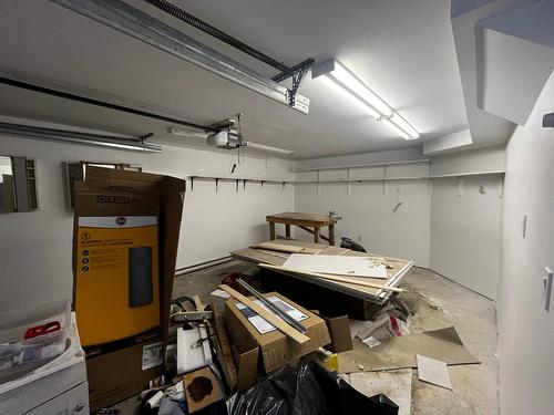 Garage - 2658 Av. De La Renaissance, Boisbriand, QC - Indoor Photo Showing Garage