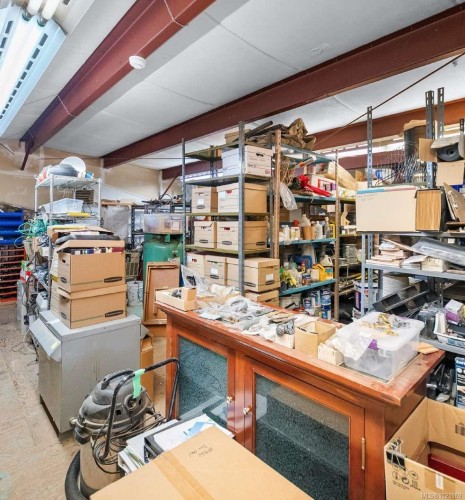 6701 Oldfield Rd, Central Saanich, BC 