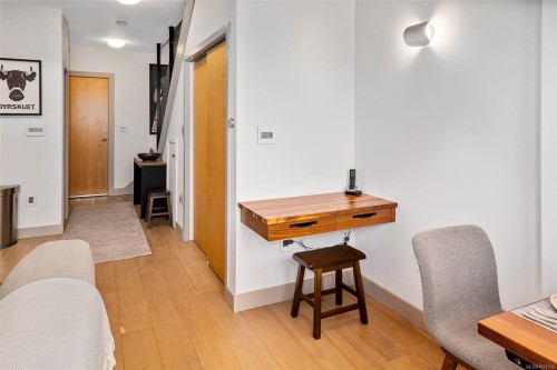 317-599 Pandora Ave, Victoria, BC - Indoor Photo Showing Office
