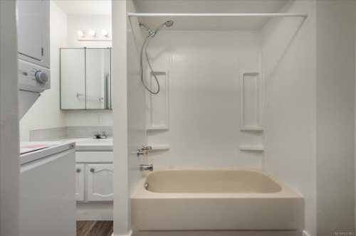 202 Derby Pl, Nanaimo, BC 