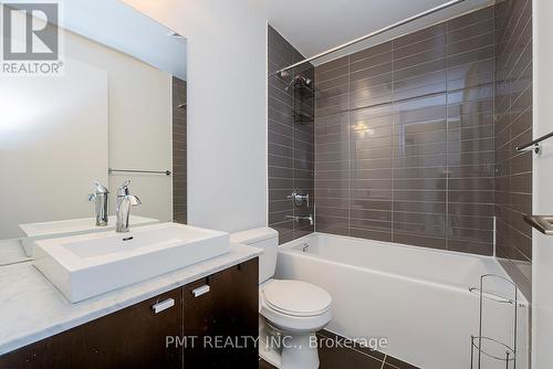 612 - 105 The Queensway, Toronto, ON - Indoor Photo Showing Bathroom