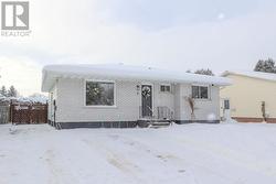 11 Kerr DR  Sault Ste. Marie, ON P6A 5H8