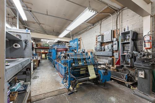 Entrepôt - 11905  - 11915 Av. Bellevois, Montréal (Montréal-Nord), QC - Indoor Photo Showing Garage