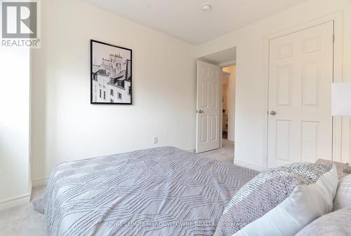 1704 - 2420 Baronwood Drive, Oakville, ON - Indoor Photo Showing Bedroom