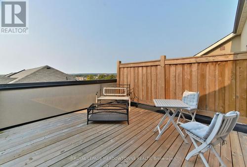 1704 - 2420 Baronwood Drive, Oakville, ON - Outdoor With Exterior