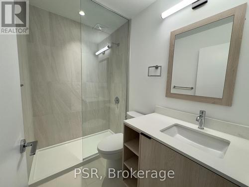915 - 1007 The Queensway, Toronto, ON - Indoor Photo Showing Bathroom