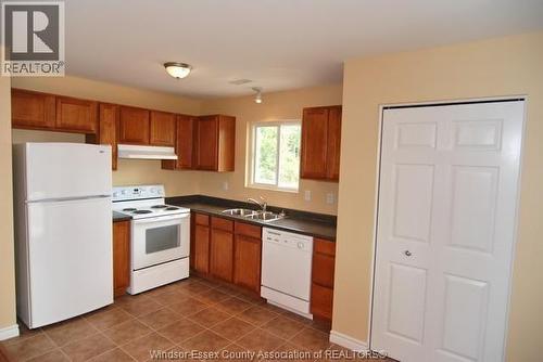 1810 Northway Unit# C - Upper, Windsor, ON - Indoor Photo Showing Kitchen With Double Sink