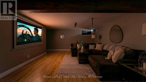 180 Toronto Boulevard, Huron East (Vanastra), ON - Indoor