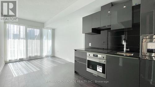 2716 - 230 Simcoe Street, Toronto, ON - Indoor