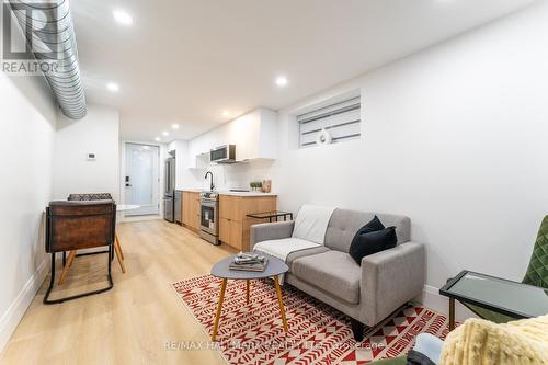 Bsmnt - 700 Adelaide Street W, Toronto, ON - Indoor Photo Showing Living Room