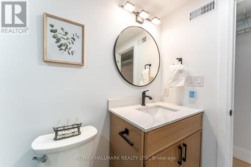 Bsmnt - 700 Adelaide Street W, Toronto, ON - Indoor Photo Showing Bathroom