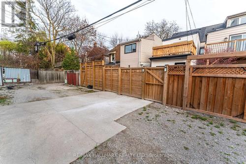 Bsmnt - 700 Adelaide Street W, Toronto, ON - Outdoor