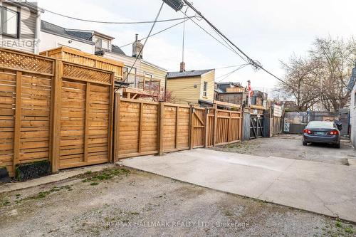 Bsmnt - 700 Adelaide Street W, Toronto, ON - Outdoor